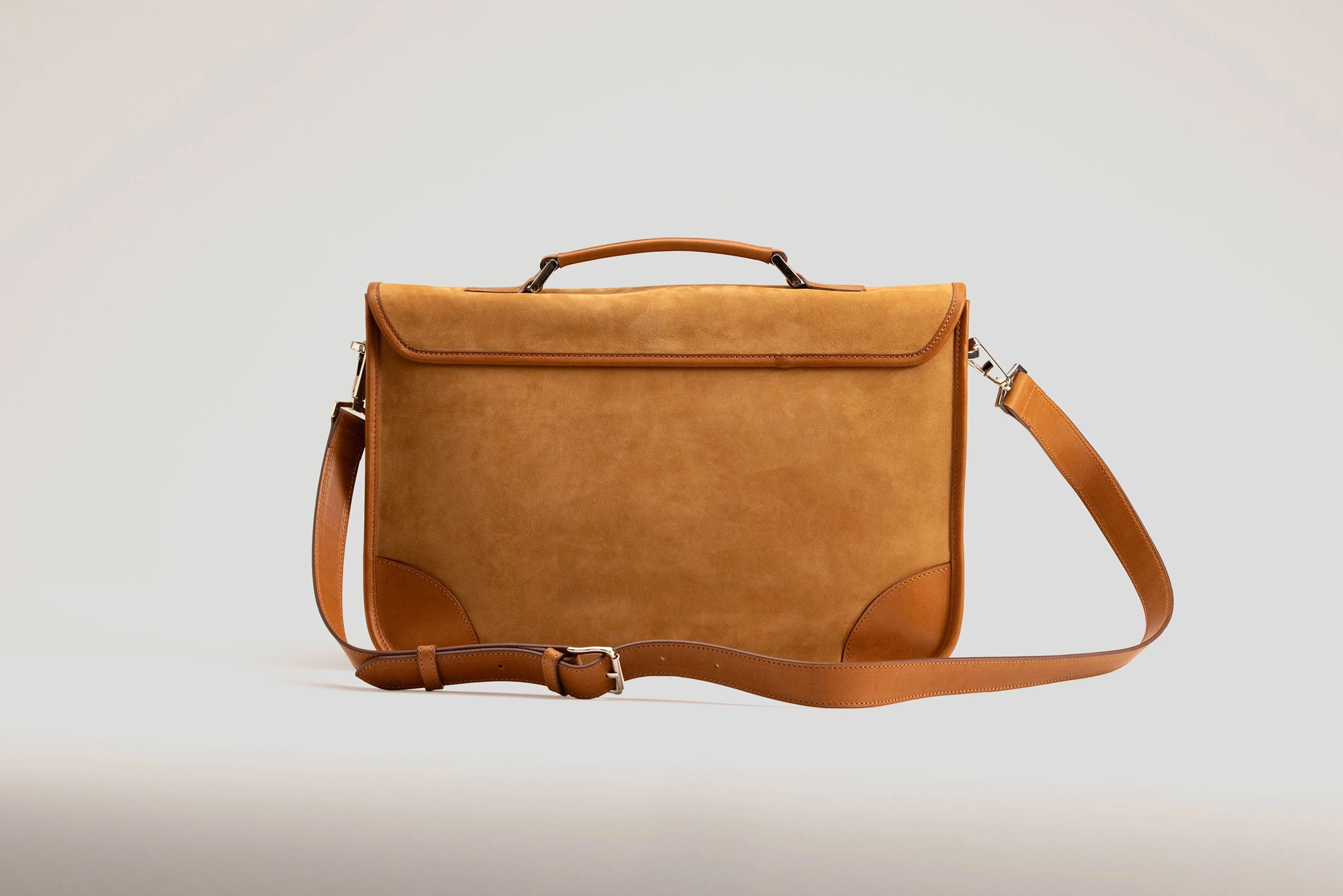 Messenger Bag - Nubuck Camel