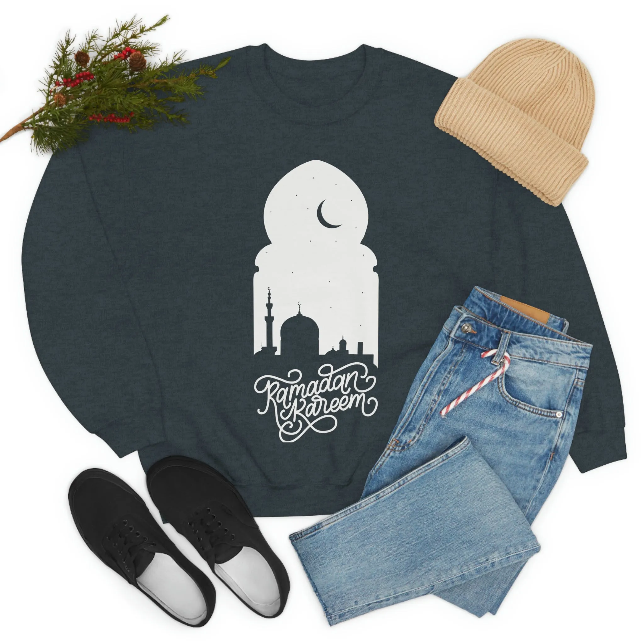 Ramadan Kareem (Style 3) - Unisex Heavy Blend™ Crewneck Sweatshirt