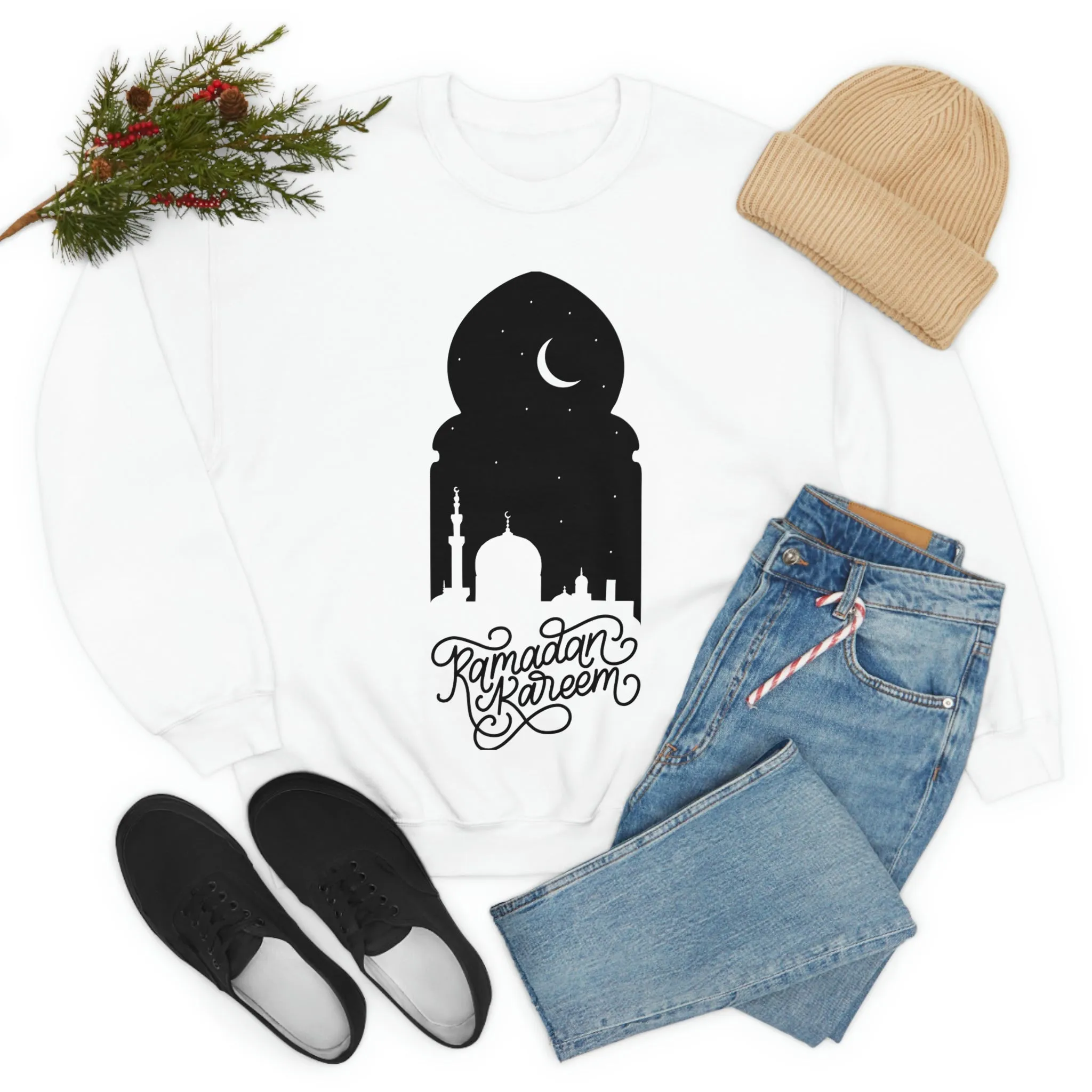 Ramadan Kareem (Style 3) - Unisex Heavy Blend™ Crewneck Sweatshirt